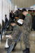 채용관에서 상담을 받기 위해 기다리고 있는 군인들. 김경록 기자