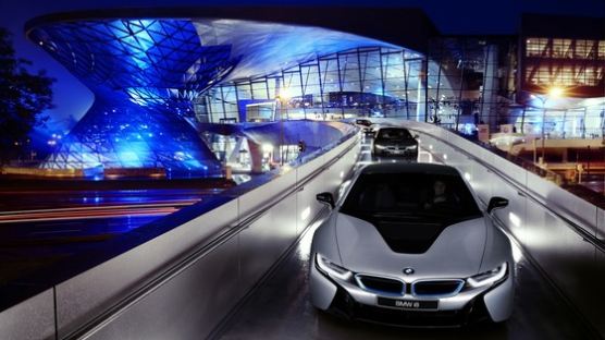 "화석 연료 bye" BMW, 전기차 양산체제 구축키로…연료전지차도 2021년 생산