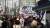 28일 친박단체 모임 '국민저항본부' 회원들이 서울 종로경찰서 앞에서 집회를 하고 있다. 하준호 기자