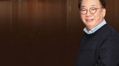 [오승일 기자의 ‘K-뷰티 히어로’(2) | 권오섭 엘앤피코스메틱 대표] 마스크팩 하나로 연매출 4000억원