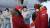 29일 북극을 방문한 블라디미르 푸틴 러시아 대통령이 현지의 연구진과 악수하고 있다. [AP=뉴시스]