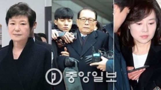 [박근혜 구속] 김기춘·조윤선도 321호 법정에서…'묘한 인연'