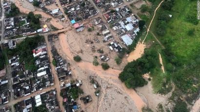 콜롬비아 산사태 사망자 254명… 한밤에 덮친 진흙 홍수