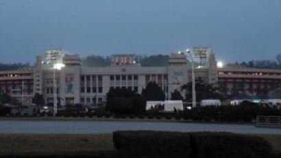 '북한 축구의 성지' 김일성 경기장을 가다