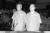 12·12 및 5·18 1심 선고공판에서 나란히 서있는 전두환(오른쪽)·노태우 전 대통령. 두 사람은 1997년 12월 22일 특별사면됐다. [중앙포토] 