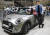  ‘2016 슈퍼모델 선발대회’에서 2위를 차지한 모델 홍준기가 BMW미니 앞에서 포즈를 취했다. 신인섭 기자