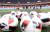 '2018 여자아시안컵' 예선 대한민국과 북한의 경기를 하루 앞둔 6일 오후 평양 5.1경기장에서 여자축구 대표팀선수들이 스트레칭으로 몸을 풀고 있다. 평양=사진공동취재단