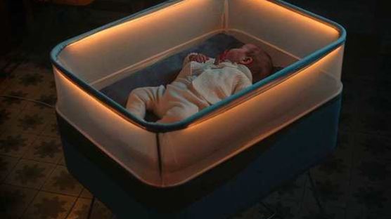 자동차 기업 포드가 개발한 '스마트 아기 침대'의 귀여운 기능