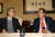 홍준표 자유한국당 대통령 후보(오른쪽)가 9일 서울 여의도에서 노재봉 전 총리를 만났다. [오종택 기자]