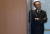 북핵 6자회담 중국측 수석대표인 우다웨이 중국 외교부 한반도사무특별대표가 10일 오후 윤병세 외교부 장관을 접견하기 위해 서울 외교부 청사에서 엘리베이터를 타고 있다. 엘리베이터 문이 한동안 닫히지 않았다.