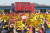지난 10일 충북 진천군 진천읍 백곡천 둔치에서 주민 1500여 명이 미군 훈련장 조성을 반대하는 집회를 하고 있다. [사진 진천군]