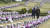 18일 서울 국립 4.19 묘지에서 노 부부가 참배를 마치고 추모식장으로 걸어가고 있다. 임현동 기자 