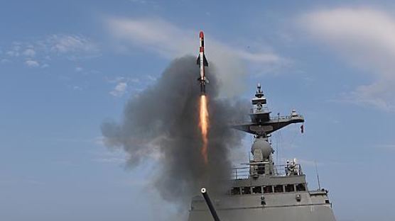 해상에서 '북 핵심시설 정밀 타격' 전술함대지유도탄 개발완료