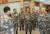 시진핑 주석에게 군 상황을 보고하는 팡 총참모장(우측) [사진 해방군보]
