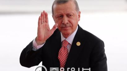 에르도안 터키 대통령 "나는 독재자 아니다" 