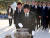 유승민 바른정당 대선후보가 19일 오전 서울 강북구 국립 4.19 민주묘지를 찾아 참배하고 있다. [중앙포토]