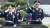 한미연합사령관 겸 주한미군사령관 이·취임식이 지난해 6월 30일 서울 용산기지에서 열렸다. 빈센트 브룩스 신임 사령관(오른쪽)과 이임하는 커티스 스캐퍼로티 사령관(가운데)이 의장대를 사열하고 있다. 브룩스 사령관은 “오늘 밤이라도 싸울 수 있는 태세를 유지할 것”이라고 했다. [사진 중앙포토]