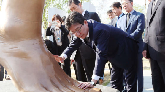 임진각 찾은 유승민…“문재인ㆍ안철수, 안보관 매우 불안”