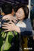 심상정 정의당 대선후보가 24일 오전 경기도 평택시 쌍용자동차 평택공장 정문에서 정리 해고되었다가 복직되어 출근하는 노동자들을 안아주고 있다. [뉴시스] taehoonlim@newsis.com