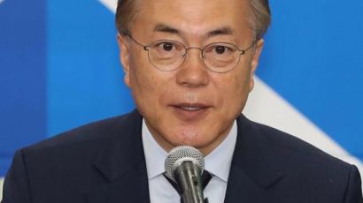 문재인 "美 대북 군사조치…韓 정부 동의 구해야" 신중론