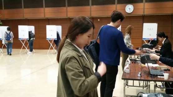 대선 재외국민 투표 돌입…"내 한표가 고국에 도움되길"