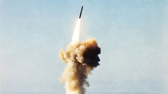 美, ICBM '미니트맨Ⅲ' 시험발사…다이너마이트 475t 위력 "대북 경고 메시지?"