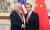 렉스 틸러슨 미국 국무장관(왼쪽)이 지난 3월 18일 베이징에서 열린 미·중 외교장관 회담에서 왕이 외교부장과 악수하고 있다. [중앙포토]
