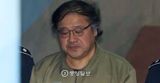 안종범 "특검, 삼성 진술하라며 회유" vs 특검 "사실 아니다"