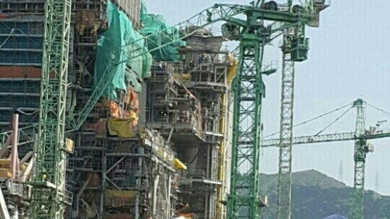 근로자의 날 참변, 거제 삼성중공업 크레인 넘어져 31명 사상