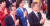 부처님오신날인 3일 홍준표 자유한국당 후보(왼쪽)와 문재인 더불어민주당 후보가 서울 종로구 조계사에서 열린 봉축 법요식에서 합장하고 있다. 김상선 기자