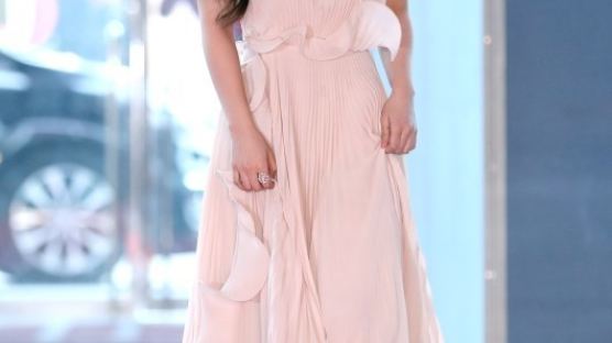 김유정이 '백상'에서 선택한 20만원대 드레스