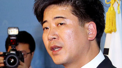 자유한국당 “홍준표, 문재인 2~3% 차이로 이길 것”