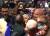7일 프랑스 대선 결선투표에서 패배한 국민전선(FN)의 마린 르펜 후보가 지지자들에게 둘러싸여 있다. [신화=뉴시스]