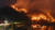 지난 6일 강릉시 성산면에서 산불이 발생한 가운데 강릉시 성산면 일대 민가로 화염이 덮치고 있다. [사진 공동취재단]