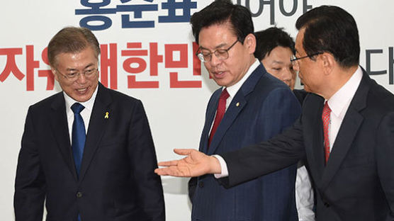 홍준표가 말한 ‘13명 일괄 복당’ … 뒤집기 나선 한국당