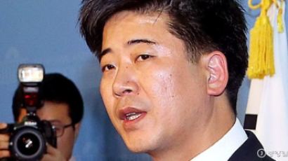 한국당, 文 국정교과서 폐지 "이게 통합?…일방적 결정에 깊은 우려"