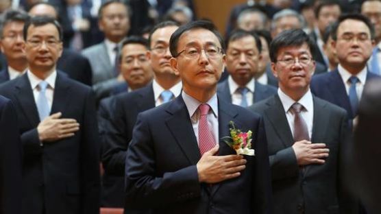 검찰 떠난 김수남 “정의 지나치면 잔인” 후배들에게 당부
