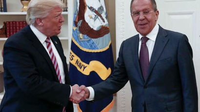 트럼프의 과시욕? 러시아 외무장관에 기밀 누설 의혹