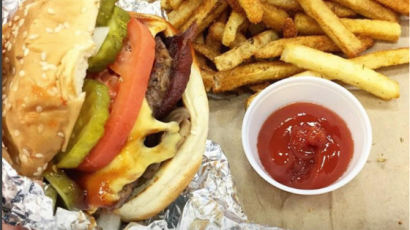 [글로벌 J카페] 2위 인앤아웃, 3위 쉐이크쉑…미국인이 사랑하는 햄버거 1위는?
