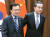 이해찬 중국 특사(왼쪽)가 18일 베이징 외교부 청사에서 왕이 중국 외교부장을 만났다. [AP=뉴시스]