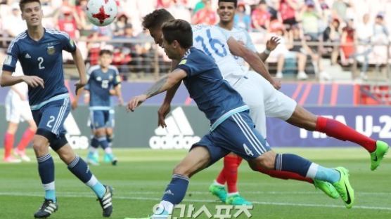 '한국과 같은조' 잉글랜드 U-20축구대표팀, 아르헨티나 3-0 완파