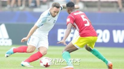'한국과 같은조' 잉글랜드-기니, 1-1 무승부 