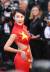 중국 여배우 쉬다바오(徐大寶)가 올해 프랑스 칸 영화제에 오성홍기 드레스를 입고 입장하고 있다. [사진=쉬다바오 웨이신]