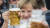 앙겔라 메르켈 독일 총리가 28일(현지시간) 독일 뮌헨에서 여당인 기독교민주연합의 선거 유세에서 연설한 뒤 맥주로 축배를 들고 있다. [뮌헨 EPA=연합뉴스]