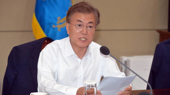 문재인 대통령 아베 총리 통화 "북한 도발 용인 못해"