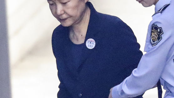 박근혜, 본격 '법정 반박'…"재단 설립 지시한 명시적 증언 없어"