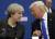 5월 벨기에 브뤼셀에서 열린 회의에서 만나 대화를 나누는 테레사 메이 영국 총리(왼쪽)와 도널드 레이건 미국 대통령. [브뤼셀 AP=뉴시스]