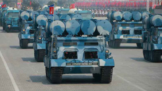 "사드 긴급배치 필요 없다"는 청와대 발표 다음 날 미사일 발사한 북한