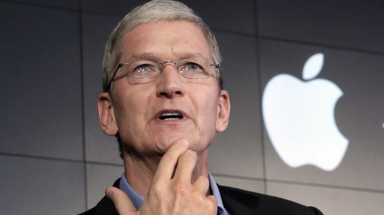 팀 쿡 애플 CEO,MIT 졸업 축사서 “SNS는 사회의 위협”…저커버그 겨냥? 