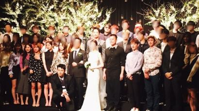 비·트와이스·2PM이 한 자리에…콘서트장 같았던 결혼식장